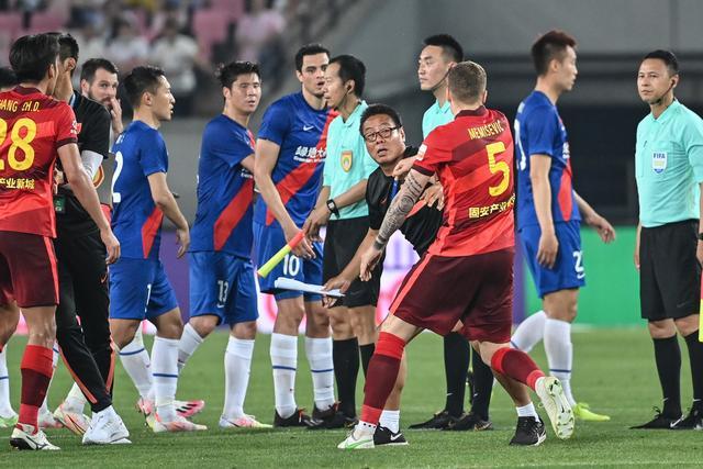 欧冠夺冠赔率:皇马巴萨掉队 两队排名悄悄上升