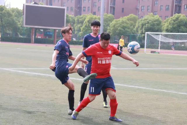 萨林杰17+20费尔德37分 深圳力克山西8连胜