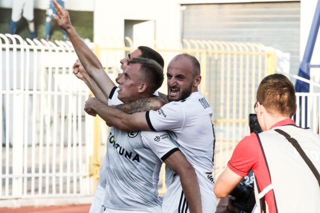 赵继伟20分周琦23+13 辽宁力克广东豪取8连胜